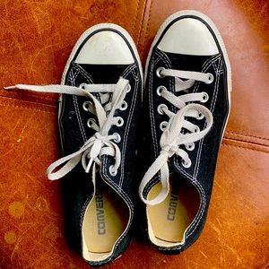 Converse Shoes Size 7